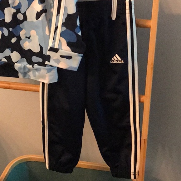 Adidas track jacket & bottom set size 24 months TOTAL OF 3 SETS (3 TOPS 3 PANTS) - Picture 10 of 16